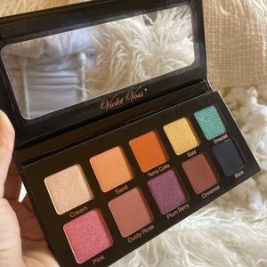 Violet Voss Essentials Pro Series Palette